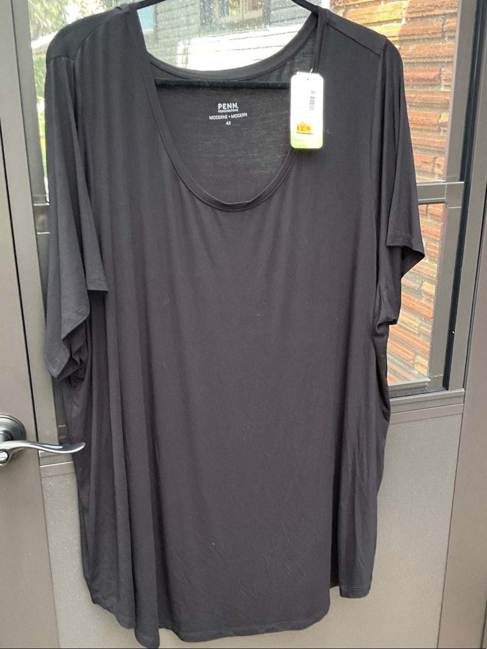 Penningtons Black Scoop Neck Short Sleeve Tee NWT